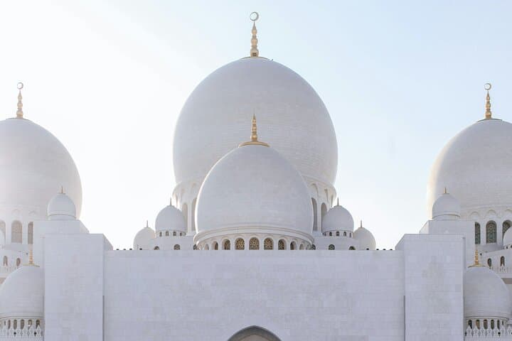 Private Abu Dhabi Day Tour from Dubai — Sheikh Zayed, Louvre & Emirates Palace photo 3