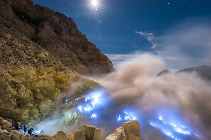 Blue Fire at Mount Ijen: Overnight Crater Trek from Ubud photo 3