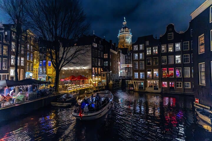 Private 3-Hour Custom Amsterdam Car Tour — Keukenhof, Zaanse Schans & Volendam photo 3