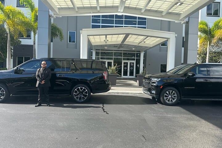 Miami private hotel to airport black car transfer photo 4