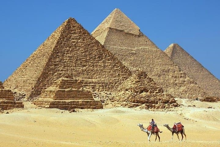 Hurghada to Giza: Day Flight to the Pyramids and Egyptian Museum photo 3