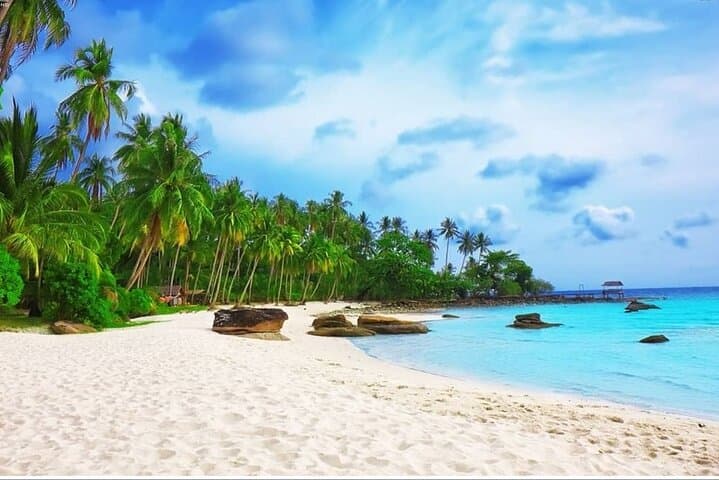 Phu Quoc Full-Day Luxury Cruise: Seabed Walk, Snorkel & Sunset Dinner photo 3