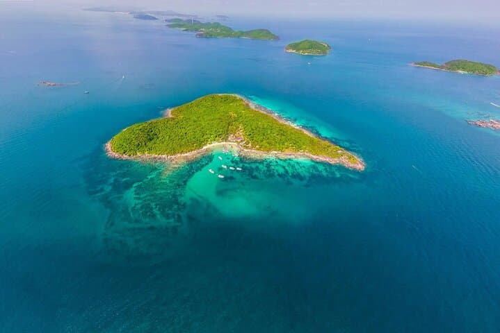 Phu Quoc Full-Day Luxury Cruise: Seabed Walk, Snorkel & Sunset Dinner photo 5