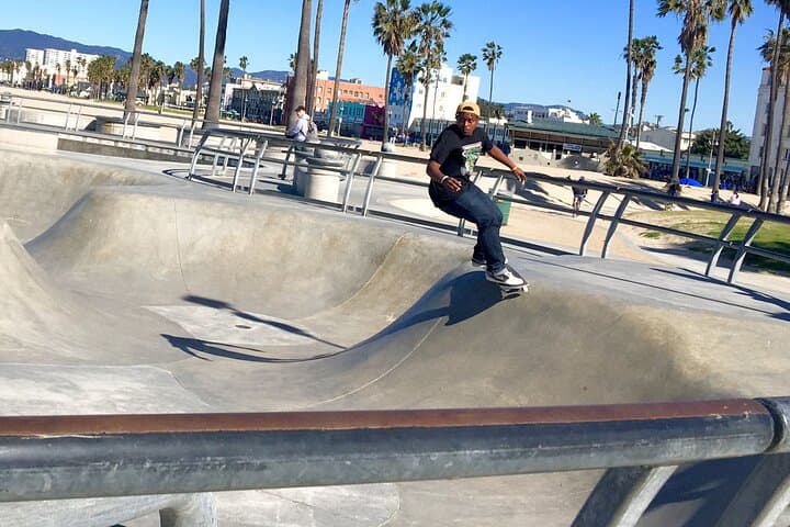 Full-Day Iconic Los Angeles Tour from Santa Monica — Hollywood, Venice & Griffith photo 3