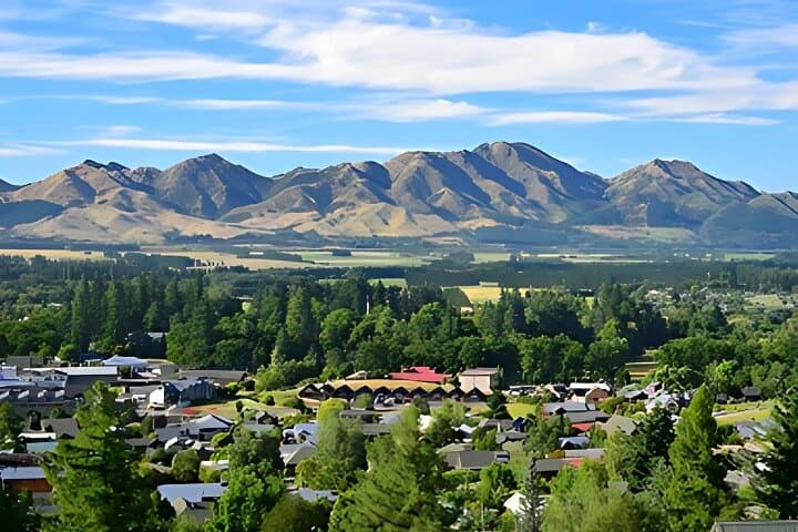 Day Trip to Hanmer Springs: Thermal Pools, Jet Boats & Waipara Wine Stops photo 3