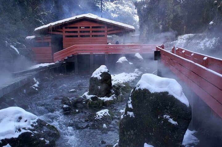 Termas Geométricas: Thermal Pools and Wild Waterfalls near Pucón photo 3