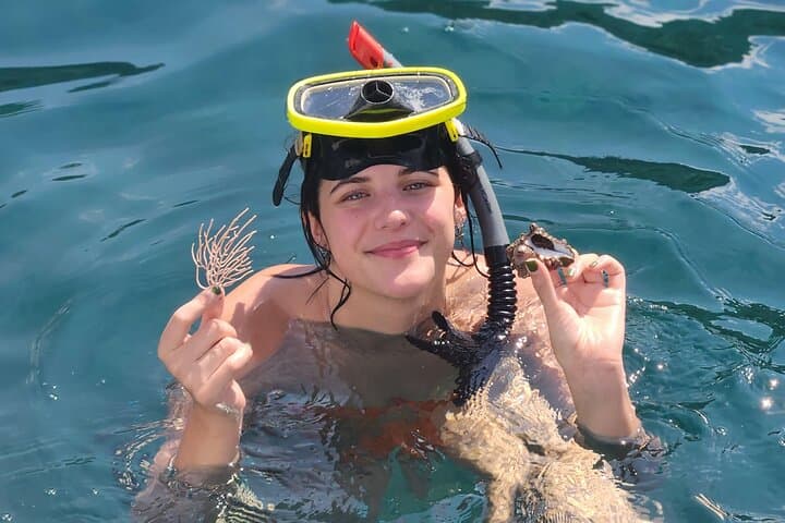 Tropical Catamaran Adventure from Jacó: Snorkel, Dolphins & Secluded Beaches photo 2