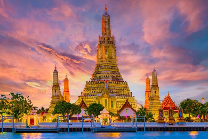Private Bangkok Car Charter — Grand Palace, Wat Pho & Custom VIP Tours photo 3