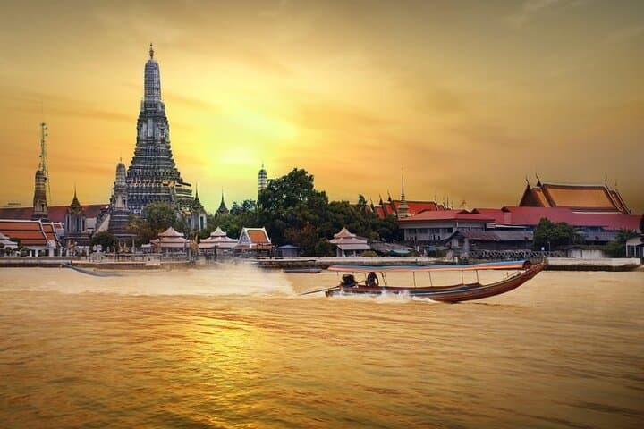 Private Bangkok Car Charter — Grand Palace, Wat Pho & Custom VIP Tours