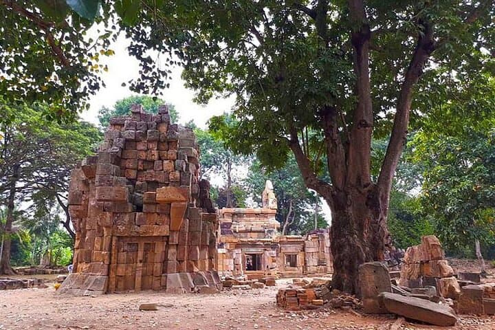 Battambang Grand Day Tour: Ek Phnom, Bamboo Train & Phnom Sampov photo 6