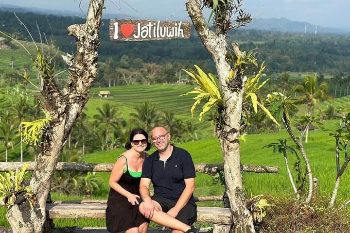 Banyumala Twin Waterfall to Tanah Lot: Full-Day Bali Tour with Ulun Danu & Jatiluwih photo 3