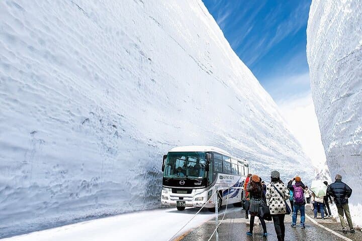 Tateyama Kurobe Alpine Route Snow Wall Day Trip from Nagoya photo 2