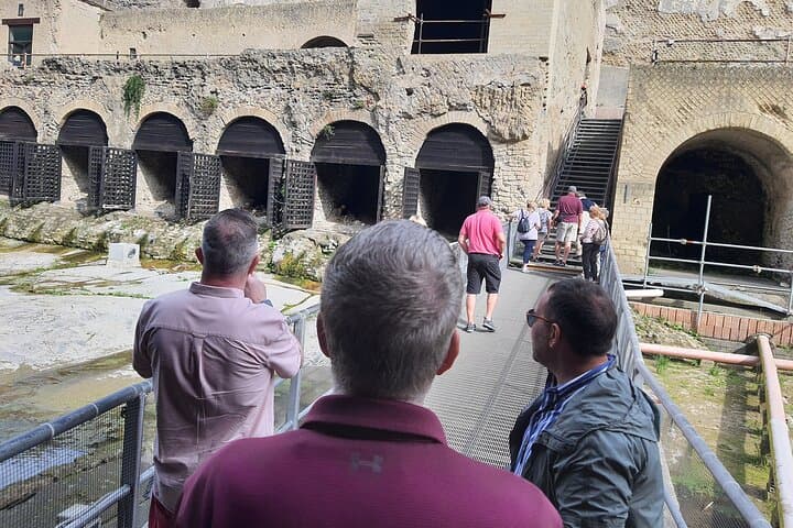 Private Guided Tour of Herculaneum with a PhD Archaeologist photo 2