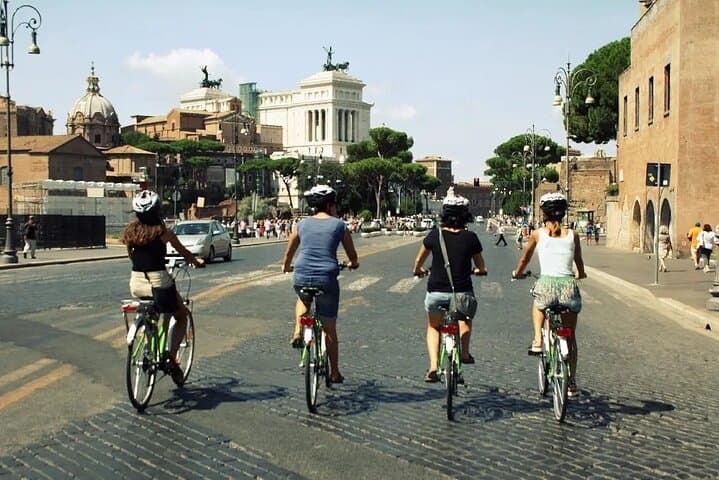 Self-guided e-bike tour of Rome's historic center (4 hours) photo 2