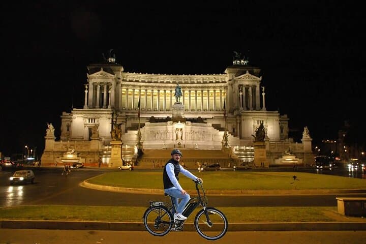 Self-guided e-bike tour of Rome's historic center (4 hours) photo 3
