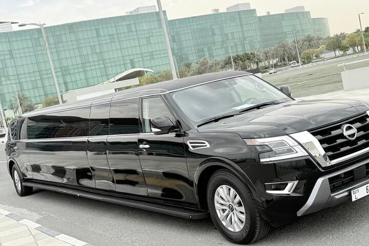 Dubai One-Hour Luxury Limousine Ride: Private Chauffeured City Tour photo 4