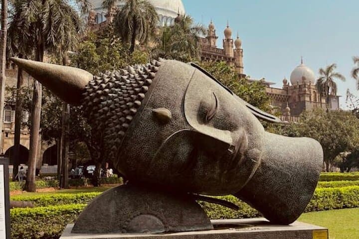 Half-Day Mumbai Walking Tour: CSMT to Bandra Fort with a Local Guide photo 4