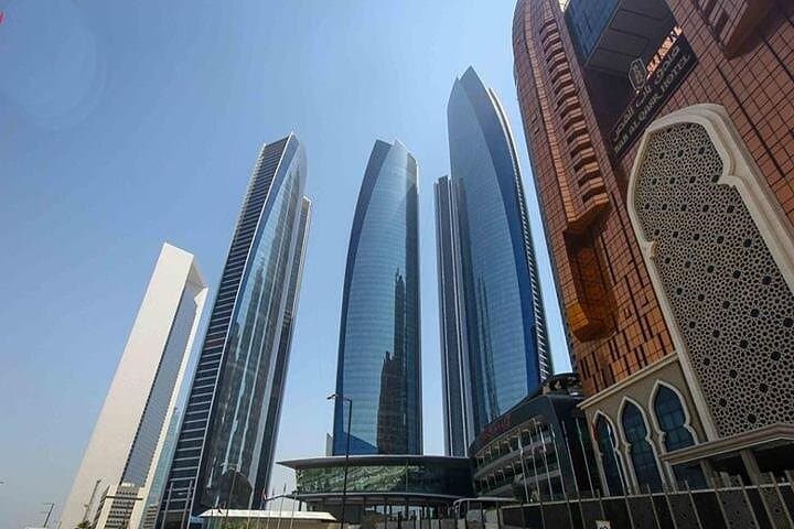 Abu Dhabi Full-Day Sightseeing from Dubai — Sheikh Zayed Mosque, Corniche & Yas Island photo 5
