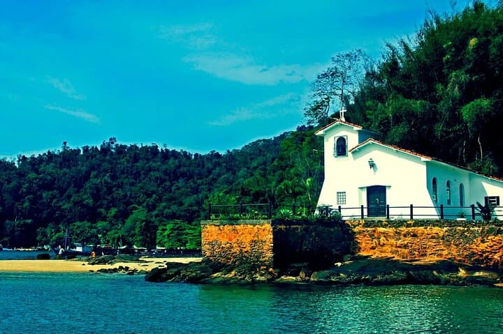 Private Boat Route to Paradise Islands in Angra dos Reis — Snorkel, Beaches & Local Flavors photo 5