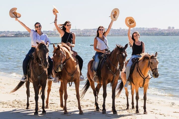 Private Bachelorette Horseback Ride on the Beach — Setúbal