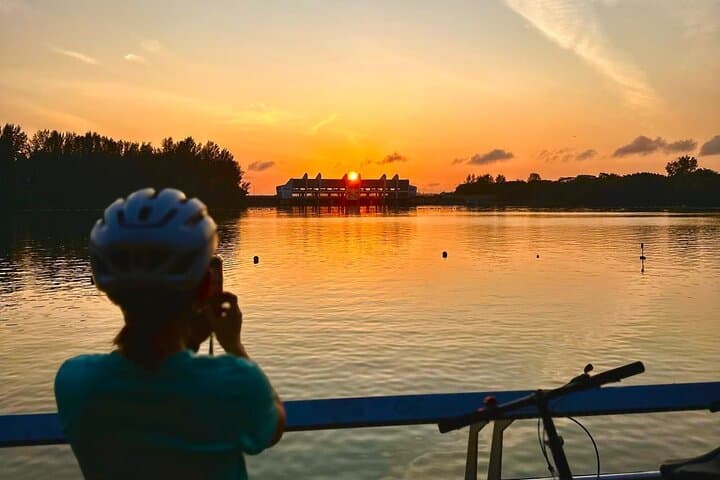Singapore Sunrise Ride: Punggol Promenade to Coney Island Cycling Tour photo 3