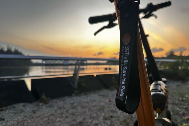 Singapore Sunrise Ride: Punggol Promenade to Coney Island Cycling Tour photo 4