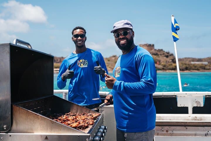 Sunken Tugboat & Reefs: Curaçao Snorkel Cruise with BBQ and Open Bar photo 3