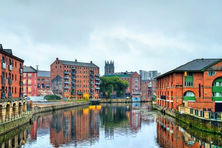 Leeds in 60 Minutes: Private Walking Tour with a Local Guide photo 3