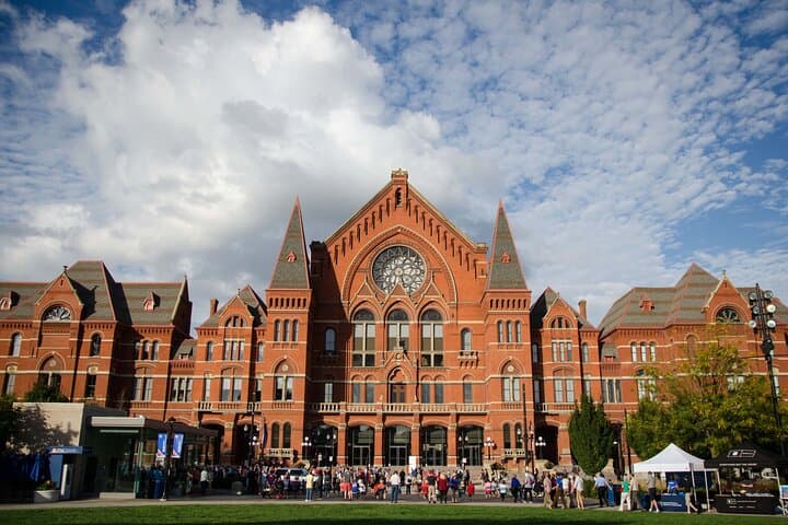 Cincinnati Scavenger Hunt: Self-Guided Walking Game Through Downtown & Riverfront