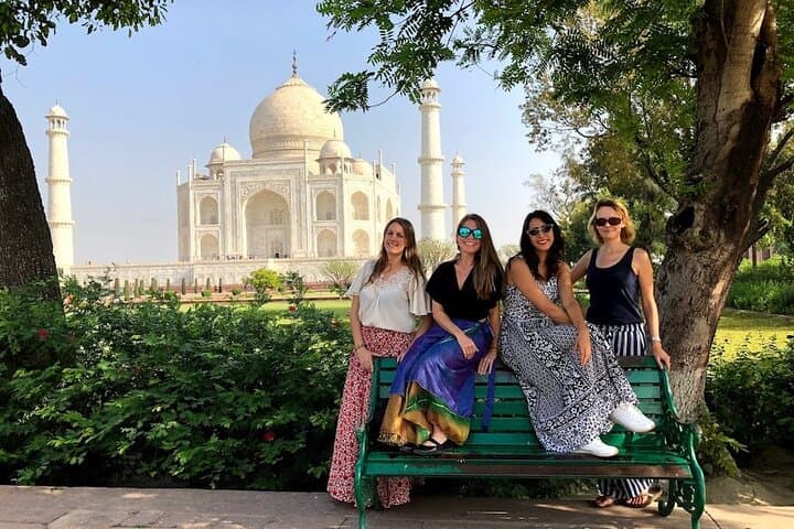 Private 4-Day Taj Mahal & Ranthambore Safari Tour from Delhi — Culture, Forts & Tiger Safaris photo 4