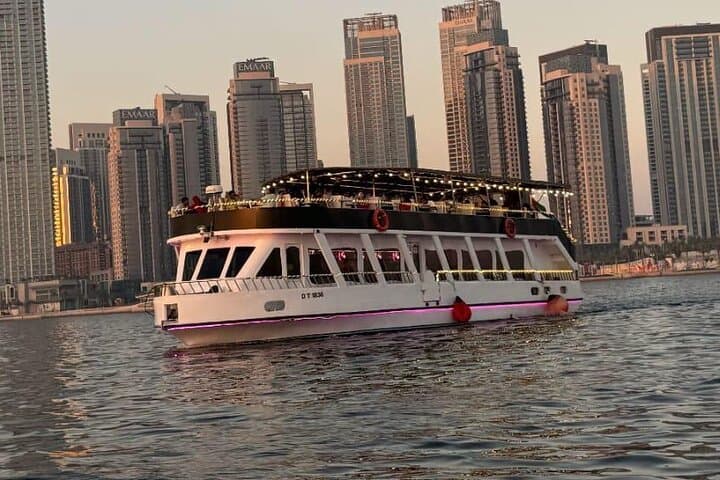 Dubai Dhow Cruise Goldfish: Evening Dinner Cruise on Dubai Creek & Marina photo 3