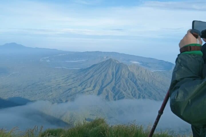 Mount Agung Sunrise Hike: Summit Bali's Sacred Volcano at Dawn photo 6