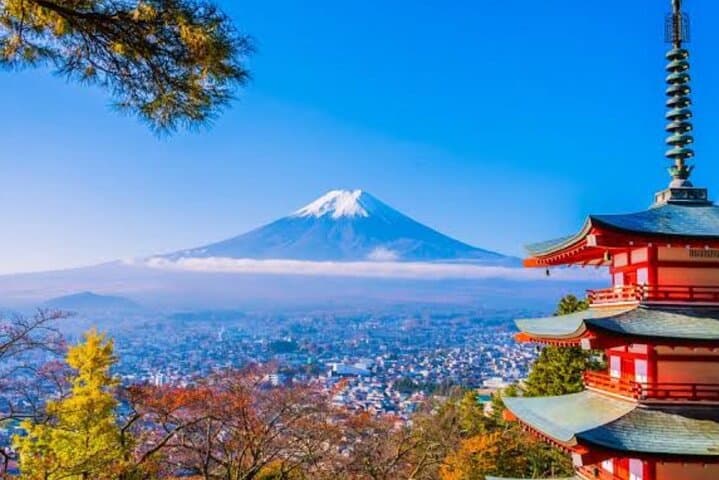 Mount Fuji Full-Day Private Tour: Kawaguchiko, Chureito Pagoda & Oshino Hakkai
