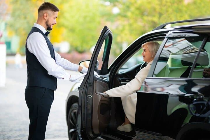 Dubai Full-Day Private Car & Driver Hire — Flexible Luxury Transport for Sightseeing photo 4