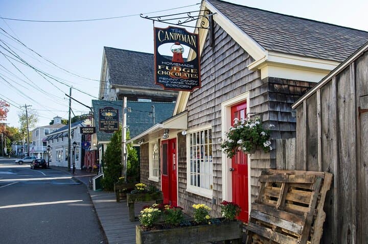Private Portland Lighthouses & Kennebunkport Coastal Tour — 6-Hour Guided Drive photo 2