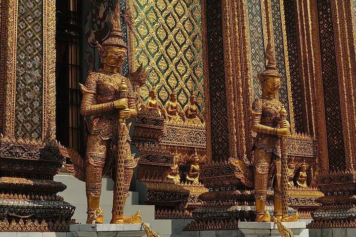 Ultimate Bangkok 3-Day Itinerary: Grand Palace, Wat Pho & Chao Phraya River Cruise photo 2