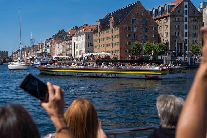 Copenhagen Canal Cruise: 1-Hour Live-Guided Sightseeing from Nyhavn photo 5