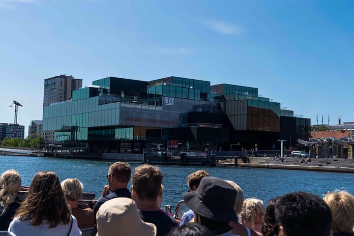 Copenhagen Canal Cruise: 1-Hour Live-Guided Sightseeing from Nyhavn photo 6