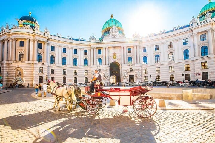 Private Transfer Prague to Vienna — Door-to-Door Hotel Transfer photo 2