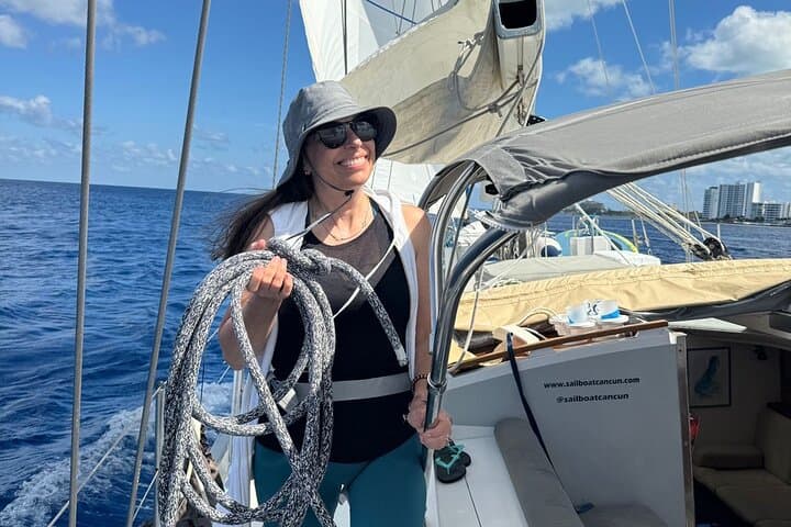 Learn to Sail in Cancun: 4-Hour Practical Sailing Classes to Isla Mujeres photo 4
