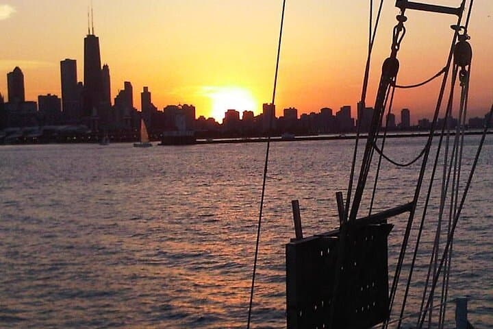 Chicago Skyline Sail on Tall Ship Windy: 75-Minute Lake Michigan Cruise photo 2