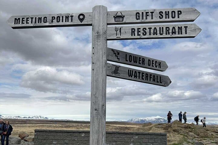 Private Golden Circle Tour from Reykjavik — Thingvellir, Geysir & Gullfoss in One Day photo 3