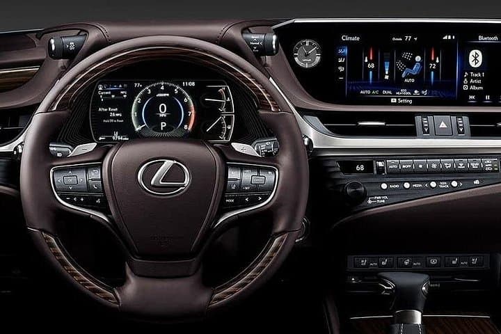 Private Sedan Transfer from Dubai to DXB Airport — 24/7 Lexus Chauffeur Service photo 4