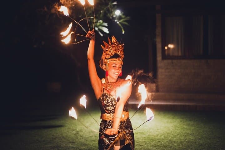 Uluwatu Cliffside Kecak Fire Dance & Balangan Beach Private Half-Day Tour