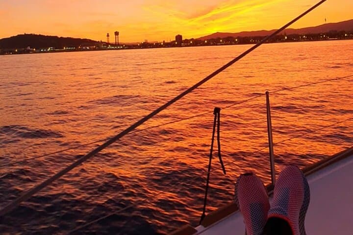 Barcelona Sunset Private Sailing with Live Saxophone and Open Bar photo 5