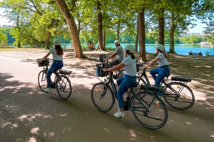 Grand eBike Tour of Lyon: 3-Hour Panoramic City Ride photo 3
