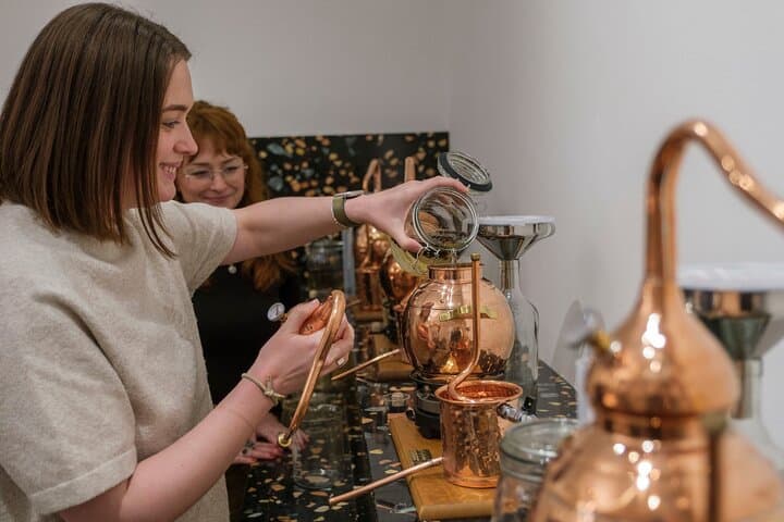 Make Your Own Gin at Edinburgh Gin Distillery: Hands-On Gin Lab Experience photo 4