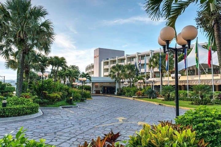 Private El Salvador Airport Transfers — Round-Trip Service Between SAL Airport and San Salvador Hotels