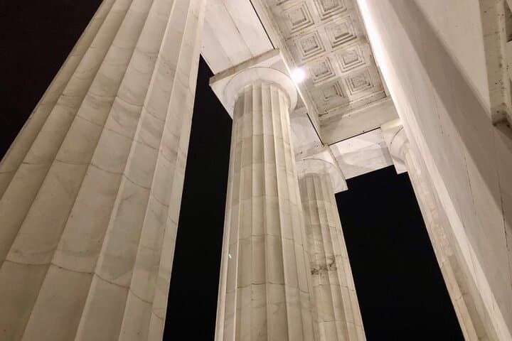 Washington DC Night Monument Tour: Semi-Private Evening Lights Experience