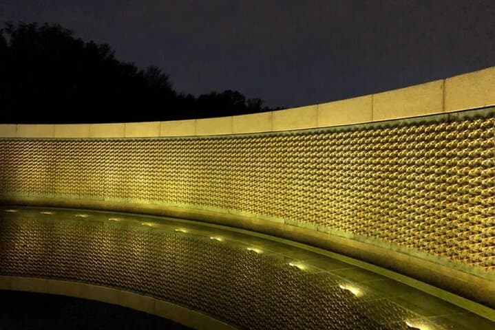 Washington DC Night Monument Tour: Semi-Private Evening Lights Experience photo 4